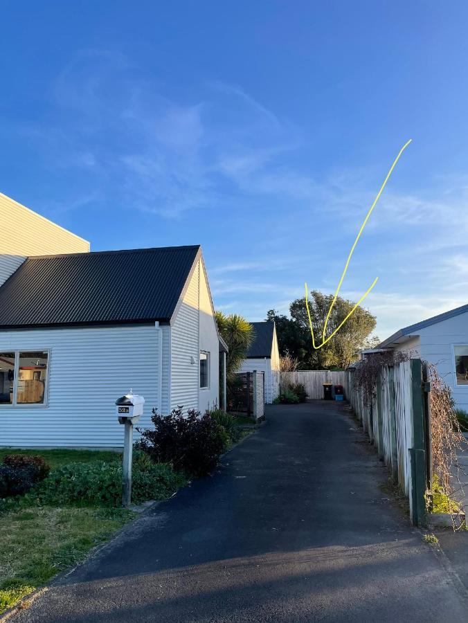 Papamoa Two Rooms & Kitchenette - Dogs Welcome Exterior photo